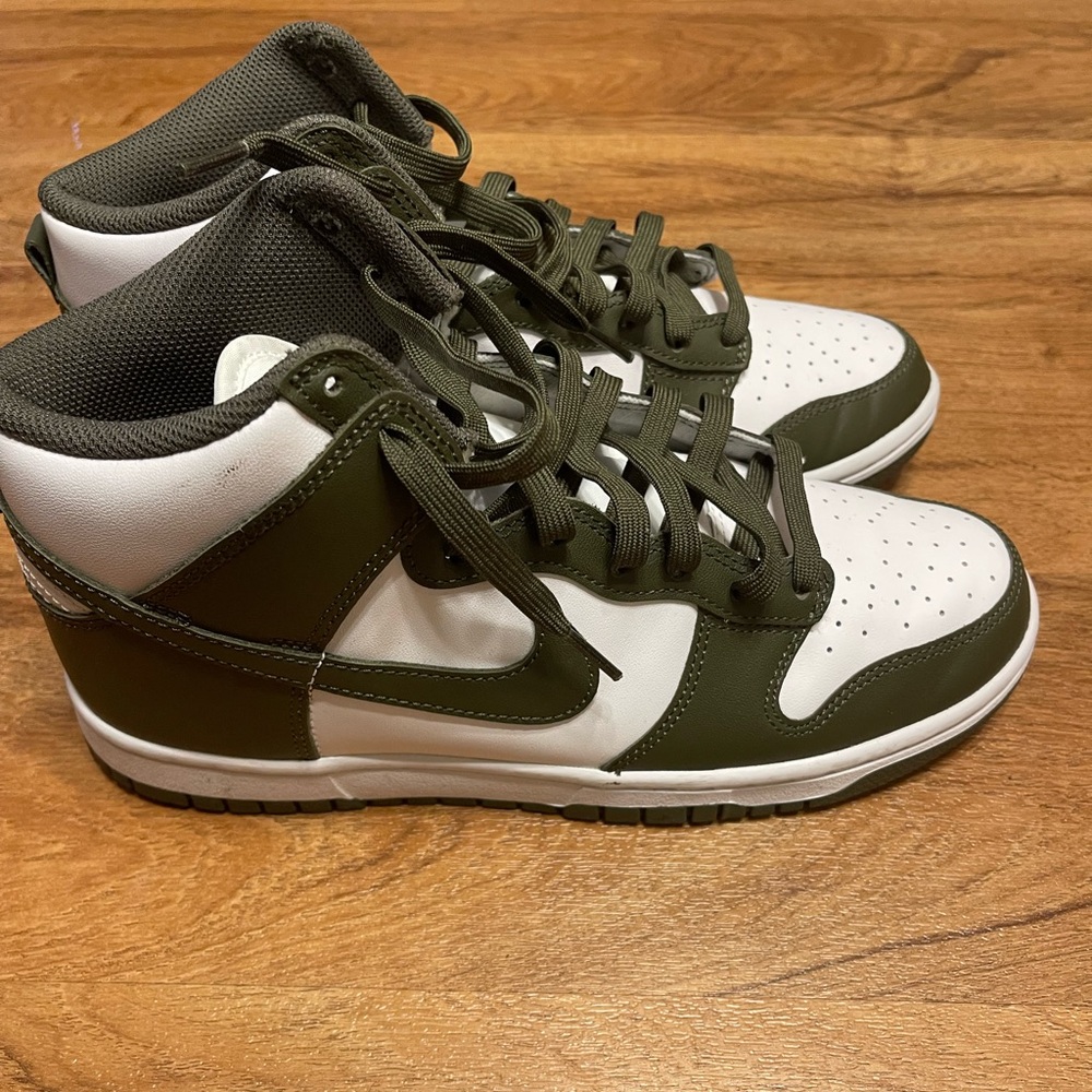 Nike Dunk High Retros